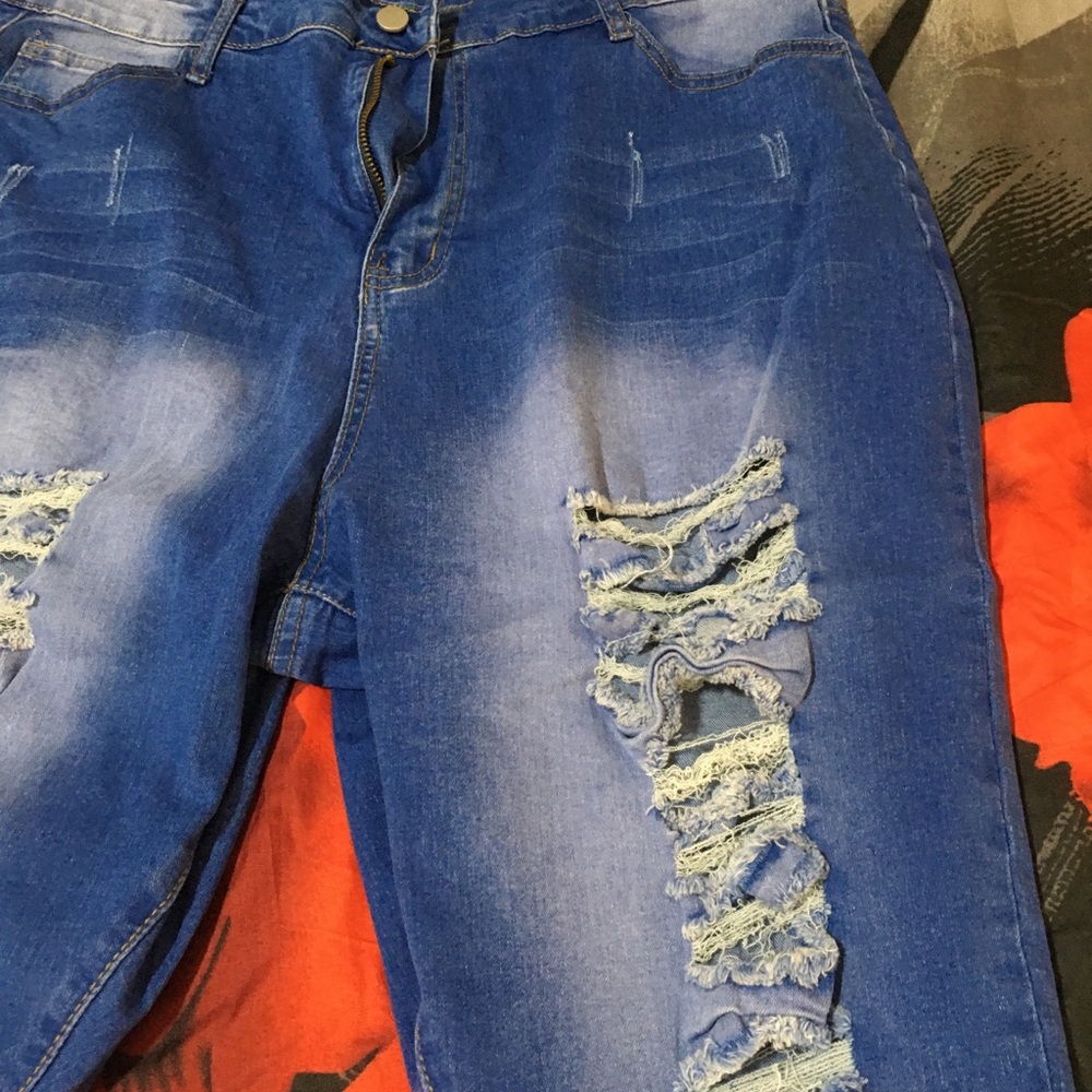 Pants - Picture 4 of 9
